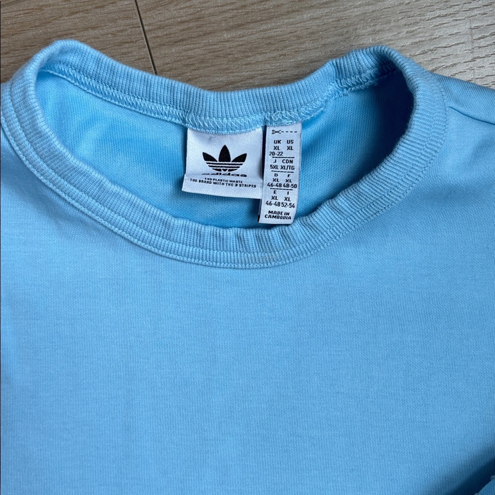 Adidas crop sweatshirt - Picture 2 of 7